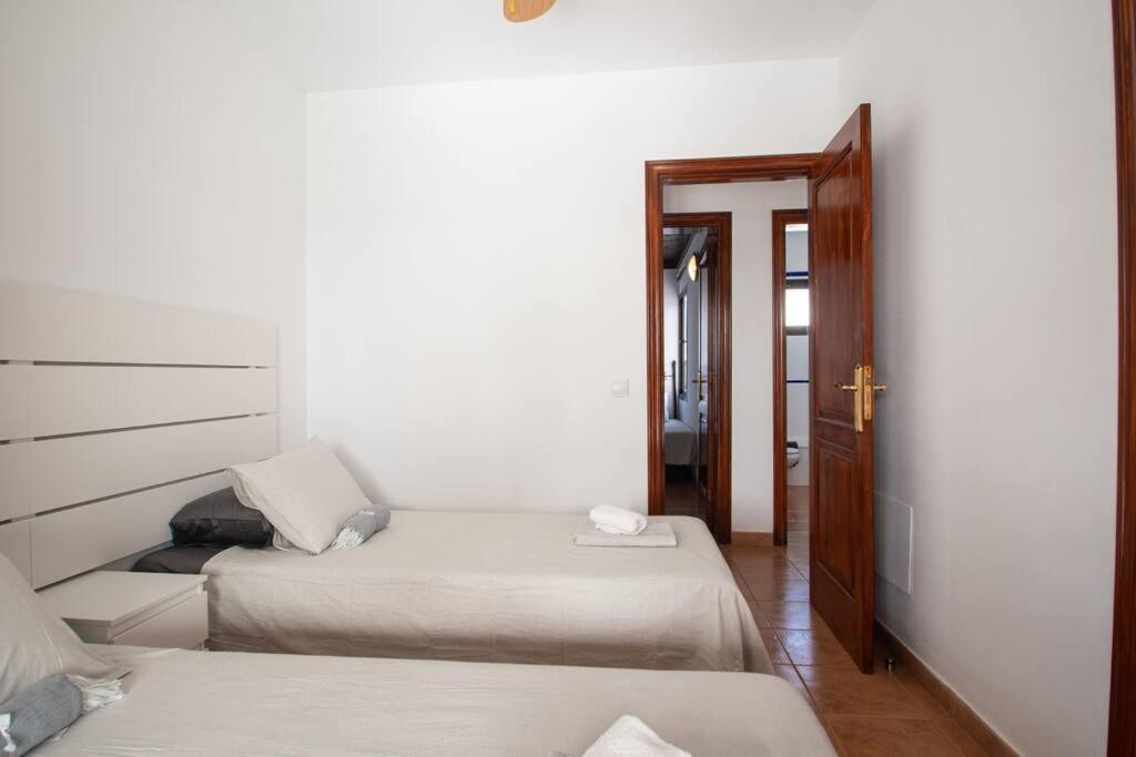 Casa Marlay Spacious, Heated Pool, Bbq & Fast Wi-Fi Only 15 Minutes Walk To Town Playa Blanca  Buitenkant foto