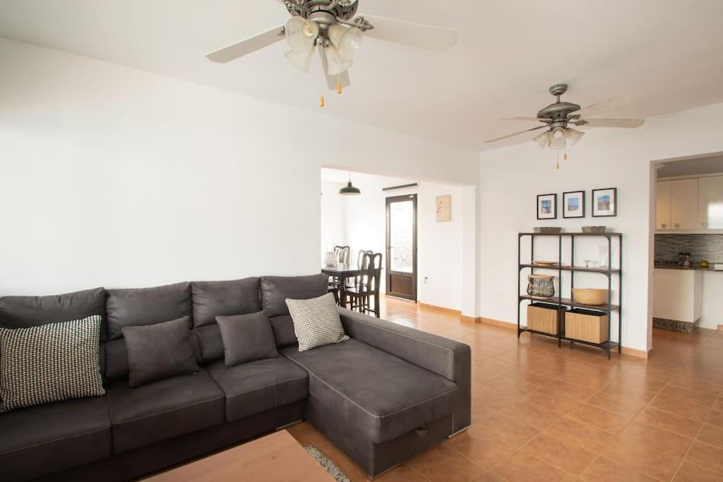 Casa Marlay Spacious, Heated Pool, Bbq & Fast Wi-Fi Only 15 Minutes Walk To Town Playa Blanca  Buitenkant foto