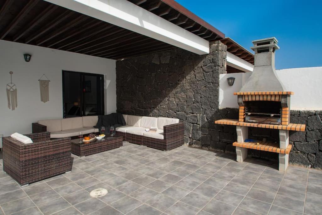 Casa Marlay Spacious, Heated Pool, Bbq & Fast Wi-Fi Only 15 Minutes Walk To Town Playa Blanca  Buitenkant foto