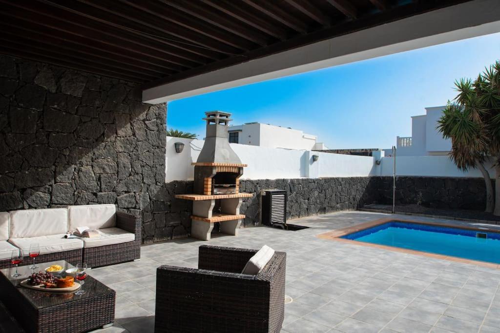 Casa Marlay Spacious, Heated Pool, Bbq & Fast Wi-Fi Only 15 Minutes Walk To Town Playa Blanca  Buitenkant foto