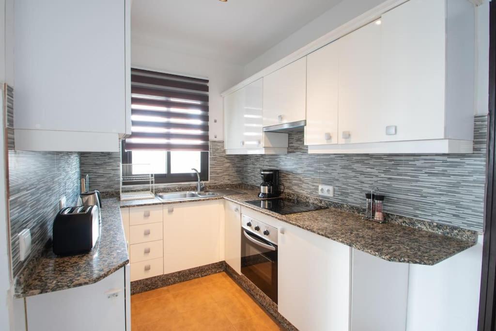 Casa Marlay Spacious, Heated Pool, Bbq & Fast Wi-Fi Only 15 Minutes Walk To Town Playa Blanca  Buitenkant foto